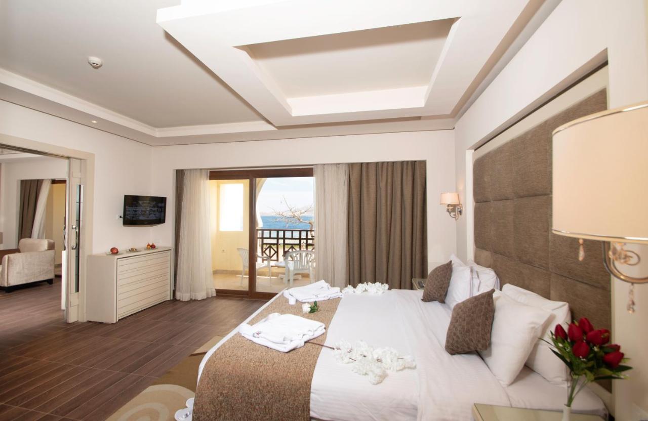 Charmillion Club Resort Sharm El Sheikk Exterior foto A bedroom at the hotel